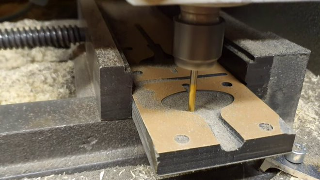 Lingsma electric upright bass - lightweight tuners CNC milling of the key wing molds 
